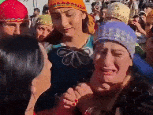 जौनसार बावर क्षेत्र की महिलाएं देवता की विदाई के दौरान रोते हुए।