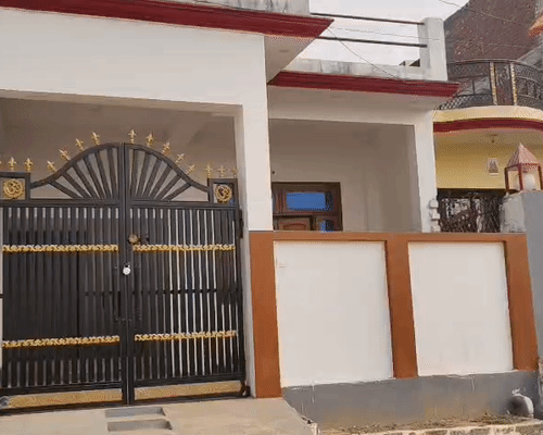 यहीं वो अपार्टमेंट है, जिसमें गौरव कुमार किराए पर रहता था। इसके मालिक बलरामपुर में रहते हैं।