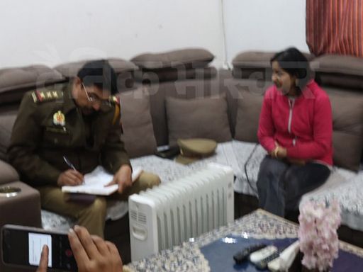 आरोपी रत्ना ने पुलिस बुलाकर आराम से बैठे हुए सारे बयान लिखवाए।