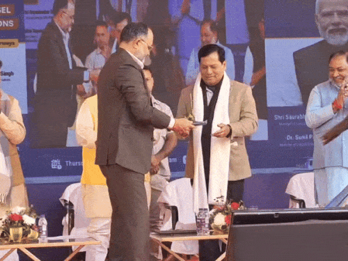 whatsappvideo2025 12 11at120401 ezgifcom optimize 1765437364