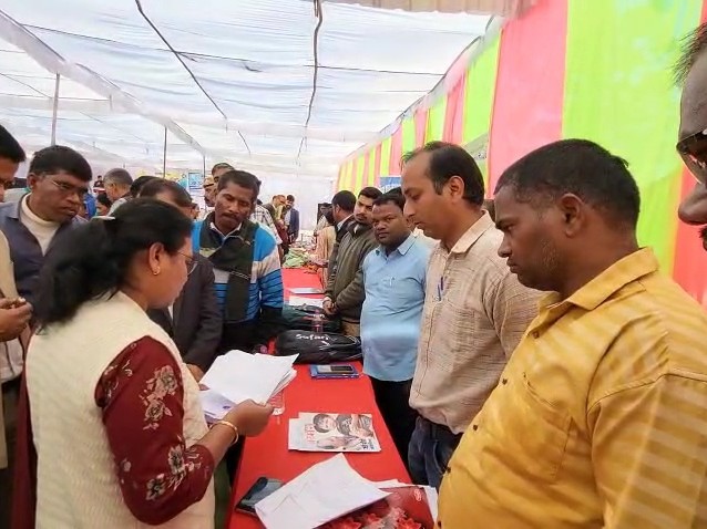 GPM कलेक्टर ने अनुपस्थित अधिकारियों को फटकारा:  समस्या निवारण शिविर में सख्त रुख, कार्रवाई के दिए निर्देश – Gaurela News