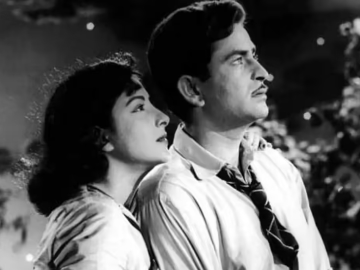 नरगिस और राज कपूर ने साथ में आवारा, श्री 420 और बरसात जैसी 16 फिल्मों में काम किया था।