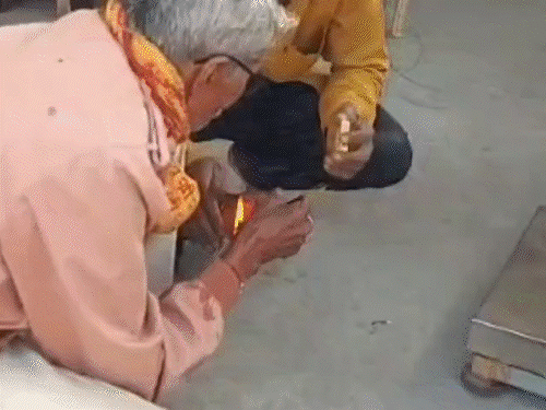 किसानों को 3100 रुपए प्रति क्विंटल दर में धान खरीदी कर रही साय सरकार।