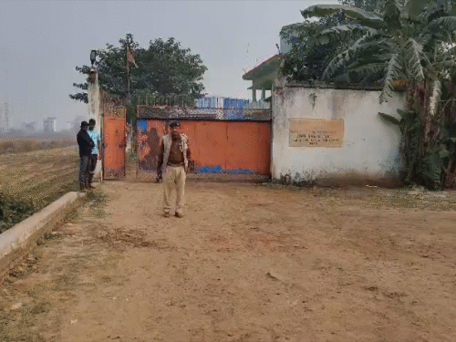 बिहटा की इसी राइस मील से टीम ने 40 लाख कैश जब्त किए हैं।