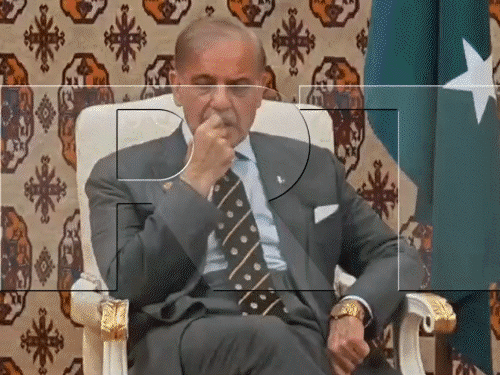 तुर्कमेनिस्तान में 40 मिनट तक इंतजार करने के बाद शहबाज सीधा पुतिन के मीटिंग रूम में घुस गए। - Dainik Bhaskar