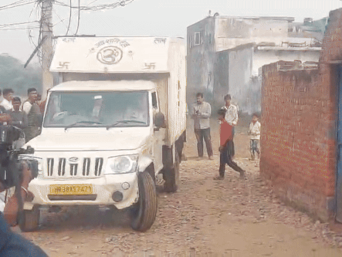 10 नवंबर को गांव धौज और फतेहपुर तगा से 2900 किलो विस्फोटक सामग्री बरामद हुई थी