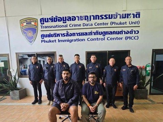 थाई पुलिस ने शुक्रवार को फुकेट इमीग्रेशन सेंटर से सौरभ (बाएं) और गौरव लूथरा (दाएं) की एक नई तस्वीर जारी की। - Dainik Bhaskar