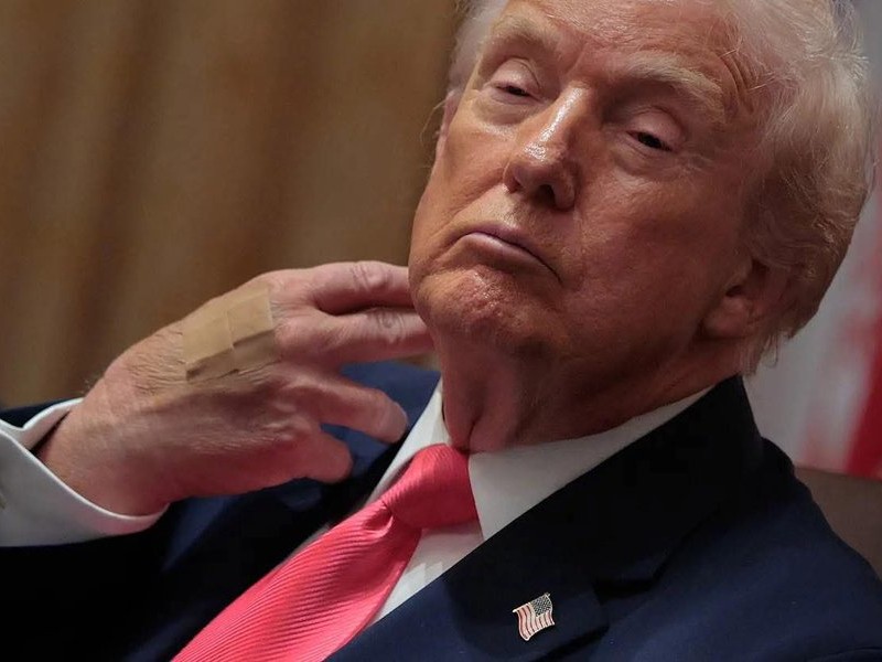 হোয়াইট হাউস ট্রাম্পের অসুস্থতার গুজব প্রত্যাখ্যান করেছে: বলেছেন- হ্যান্ডশেক দাগ সৃষ্টি করেছে; ট্রাম্প বলেন- আমার মতো পরিশ্রমী কোনো প্রেসিডেন্ট নেই হোয়াইট হাউস ট্রাম্পের অসুস্থতার গুজব প্রত্যাখ্যান করেছে: বলেছেন- হ্যান্ডশেক দাগ সৃষ্টি করেছে; ট্রাম্প বলেন- আমার মতো পরিশ্রমী কোনো প্রেসিডেন্ট নেই