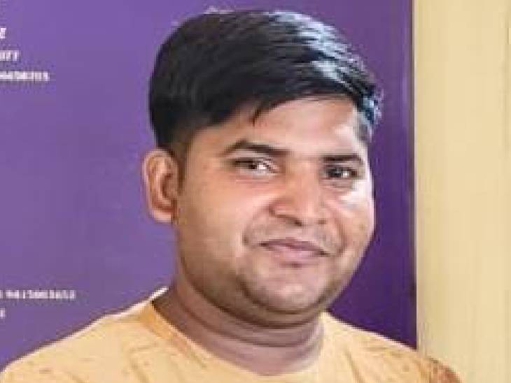 यह तस्वीर बालकृष्ण की है। रूम मेट विनोद ने बताया- बालकृष्ण की फरवरी में शादी होनी थी।