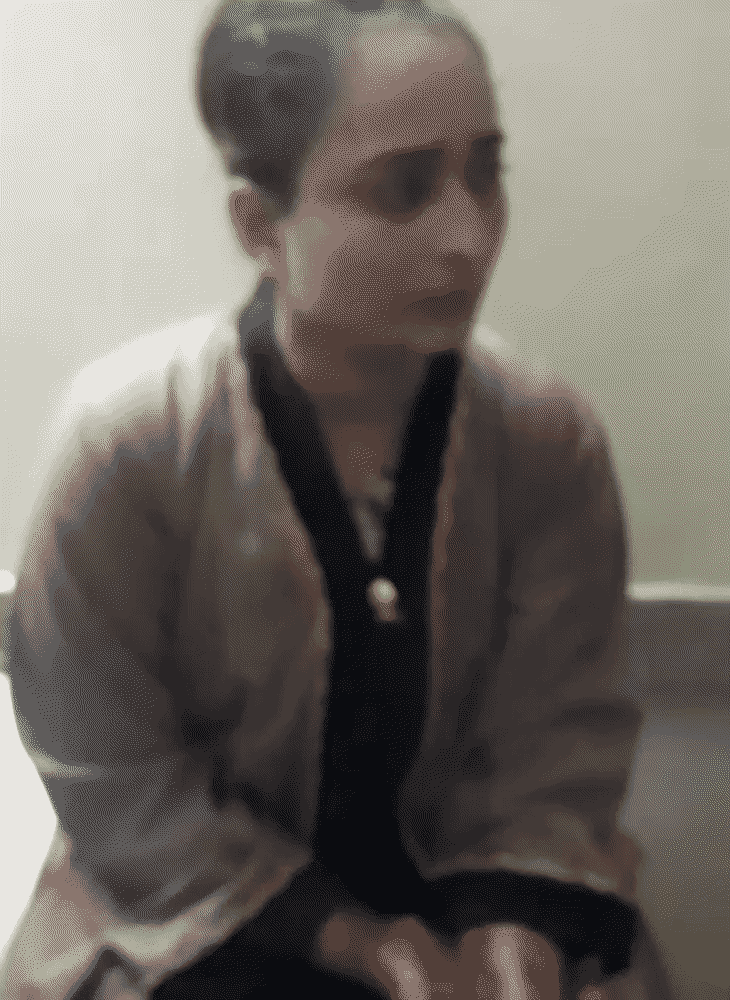 बदमाशों ने युवक दानिश की पत्नी रिमशा के हाथ पर चाकू मार दिए।