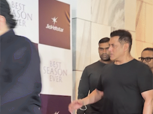 बॉडीगार्ड के साथ सलमान खान ने स्वैग में की एंट्री