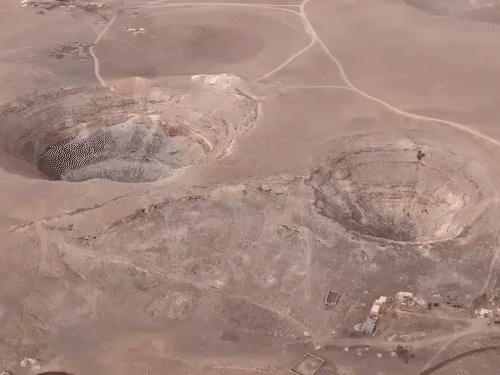 तुर्किये का कोन्या मैदान, जिसमें 684 गड्ढों की पहचान की गई है। - Dainik Bhaskar