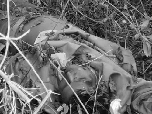 करंट की चपेट में आने से मौत की आशंका जताई है।