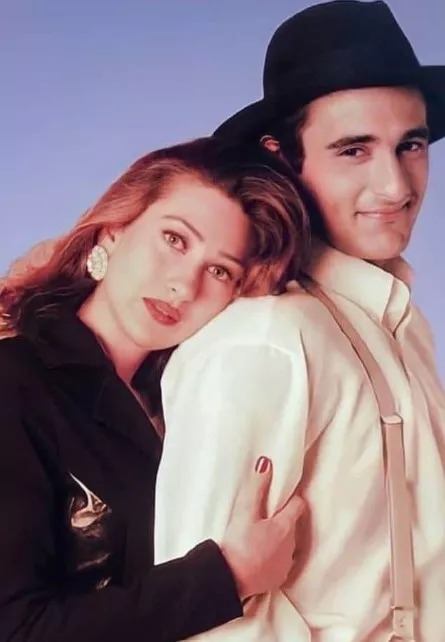 करिश्मा और अक्षय खन्ना ने दीवाने तेरे नाम की फिल्म की थी।