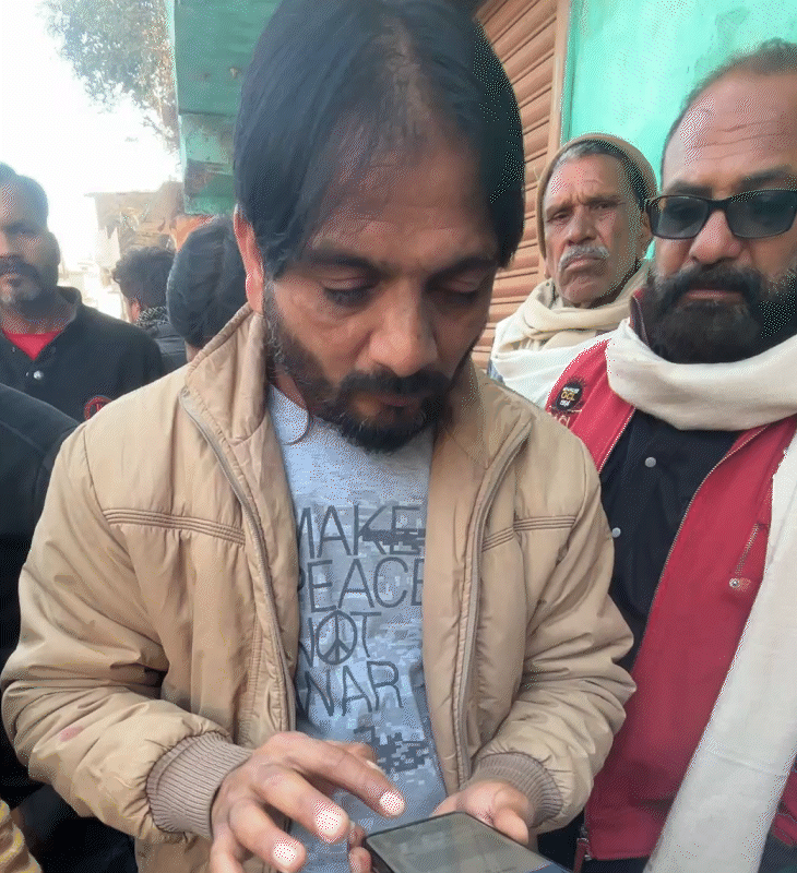 धर्मेंद्र के दोस्त विवेक सेठ ने बताया उस पर हमले से 3 मिनट पहले बात हुई थी।