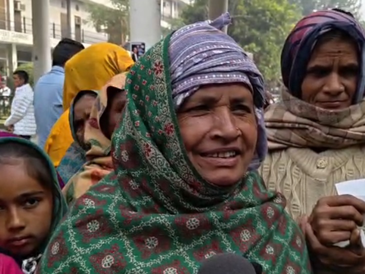 बिजली बिल माफी के लिए सचिवालय पहुंची पाई निवासी कृष्णा देवी