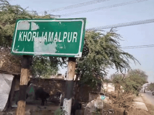 जसीर वानी को गांव खोरी जमालपुर में पूर्व सरपंच के मकान पर ले जाया गया।