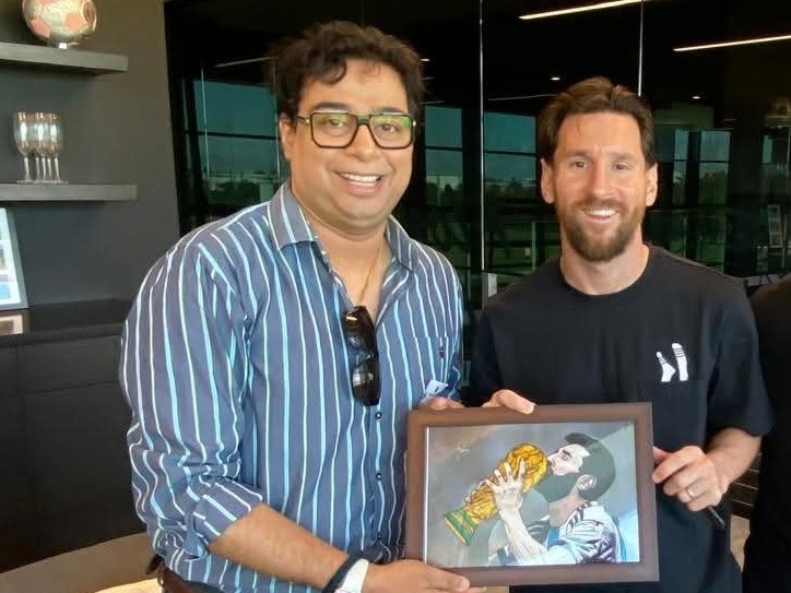 दत्ता के वकील ने कोर्ट को बताया कि उनके क्लाइंट को फंसाया जा रहा है। - Dainik Bhaskar