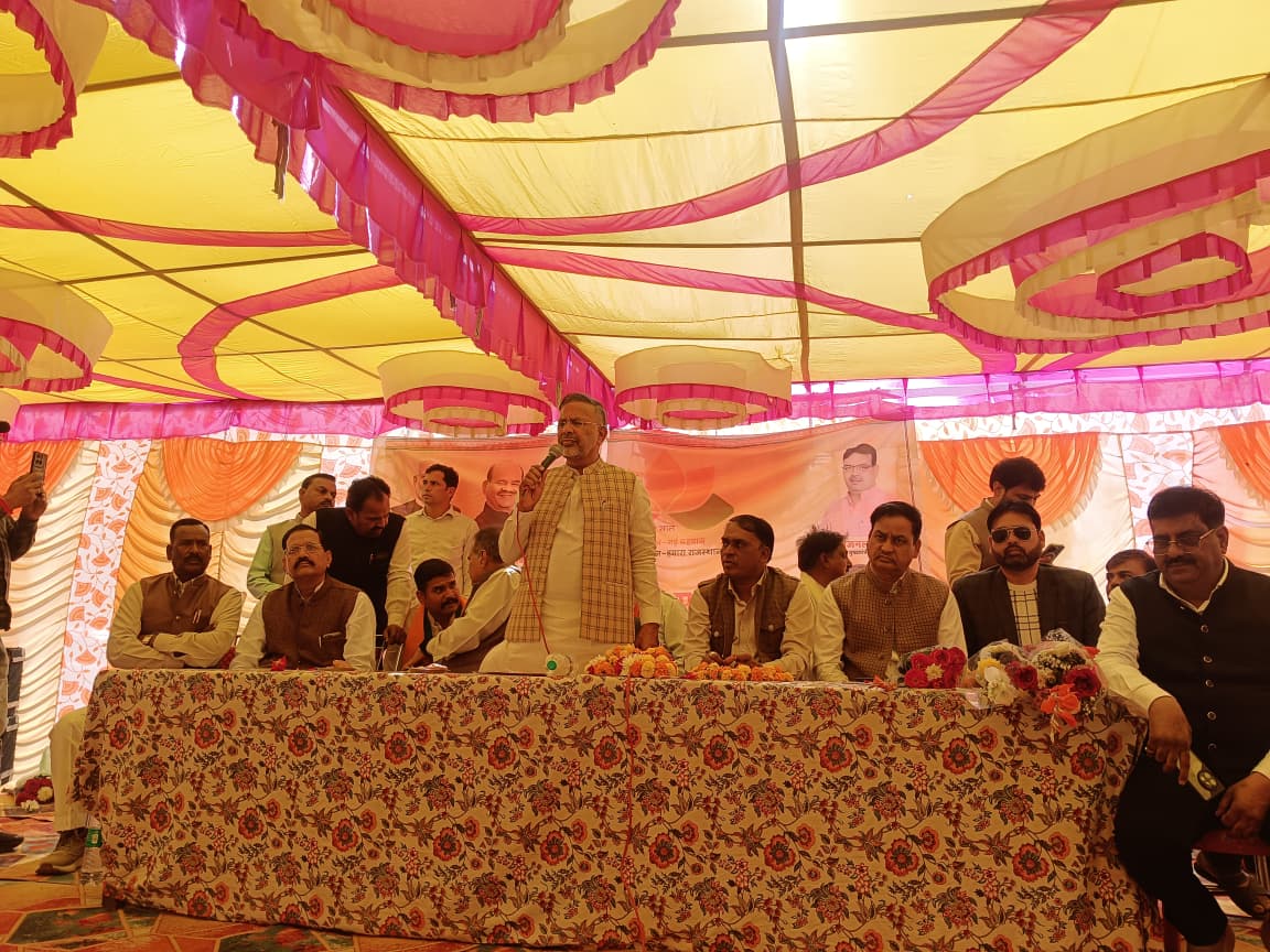 वहीं, मंत्री हीरालाल नागर ने भी अपने क्षेत्र में करोडो के कामों का शिलान्यास किया