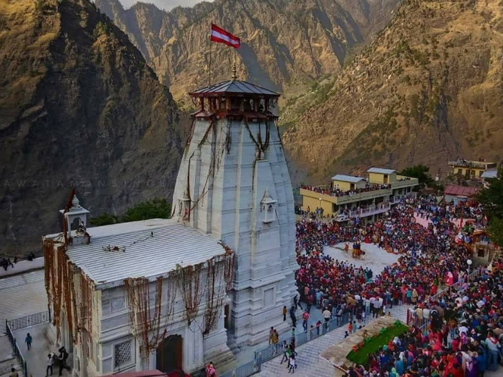 जोशीमठ क्षेत्र के पांडुकेश्वर में बद्री विशाल विराजमान हैं।