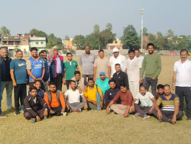 जीत के बाद सेलिब्रेट खिलाड़ी