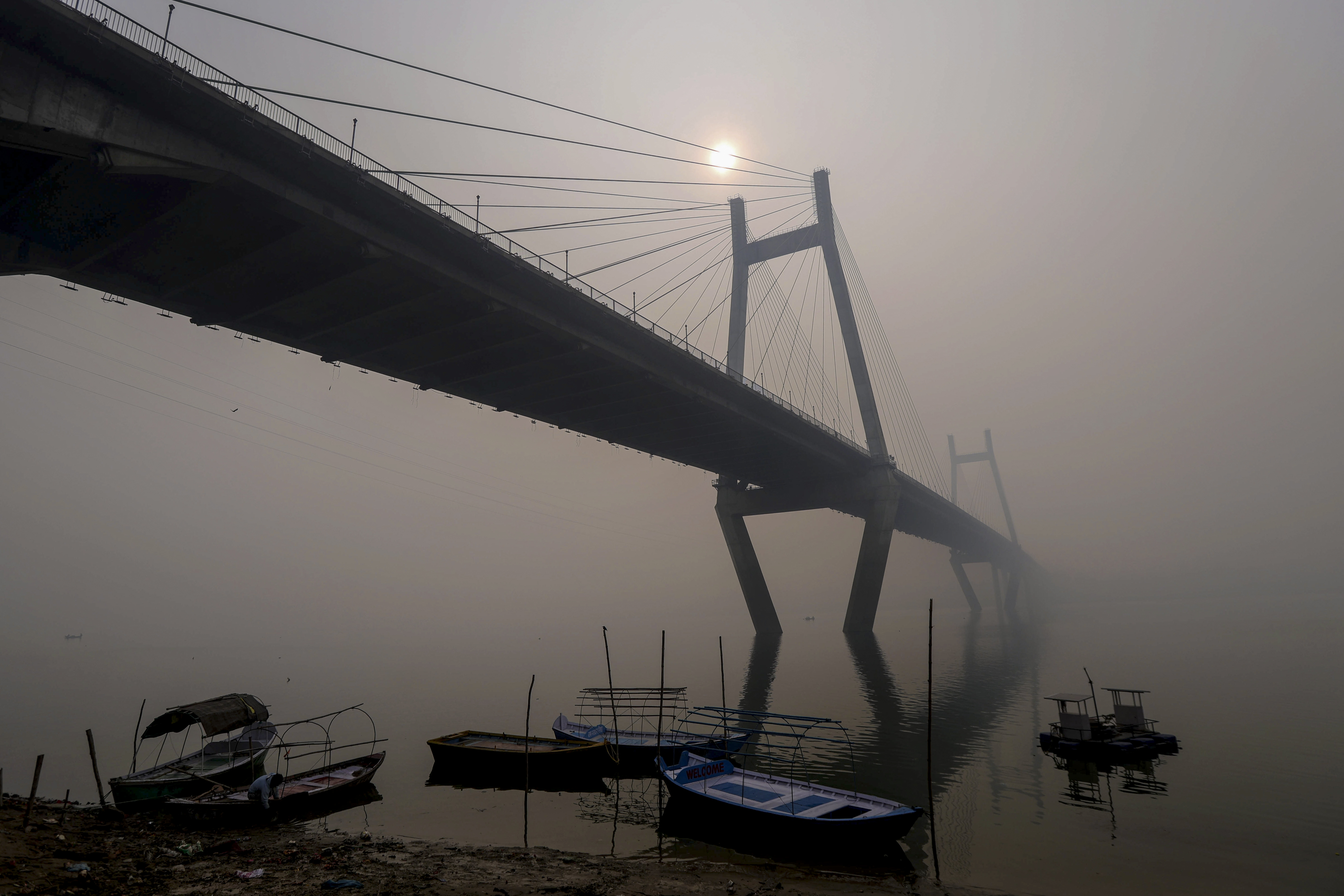 উত্তরপ্রদেশের প্রয়াগরাজে কুয়াশা।