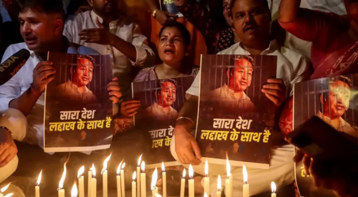 सोनम की गिरफ्तारी के विरोध में दिल्ली में कई बार प्रदर्शन किया गया है।