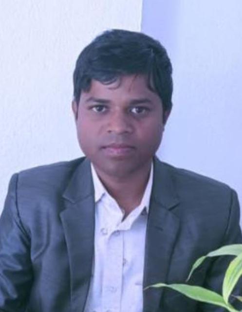 कृषक 26 वर्षीय सोनू सिंह कृषि विज्ञान में स्नातक हैं।