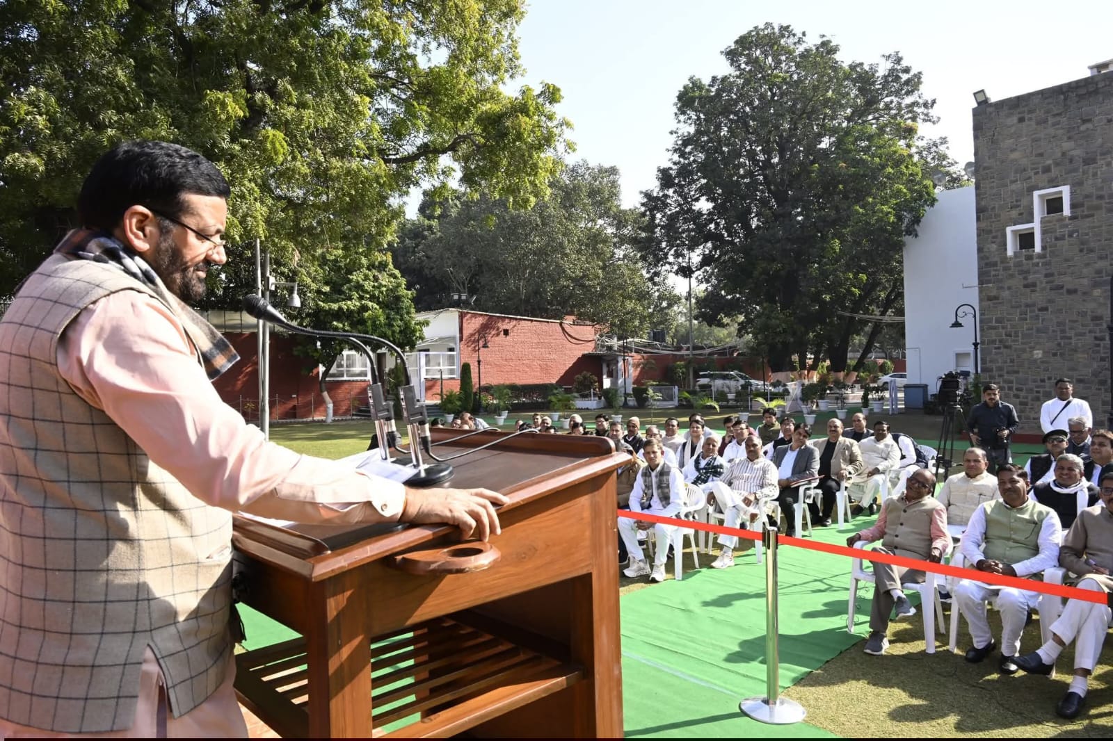 चंडीगढ़ में अपने आवास पर बीएलए वन बैठक संबोधित करते हुए सीएम नायब सैनी।