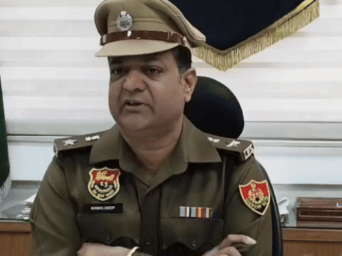 मामले के बारे में जानकारी देते हुए एसपी कमलदीप गोयल।