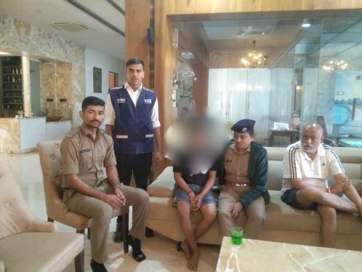 बच्ची को बचाने के बाद उसकी काउंसलिंग की गई।