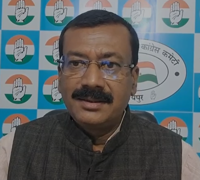 कांग्रेस प्रवक्ता धनंजय ठाकुर।