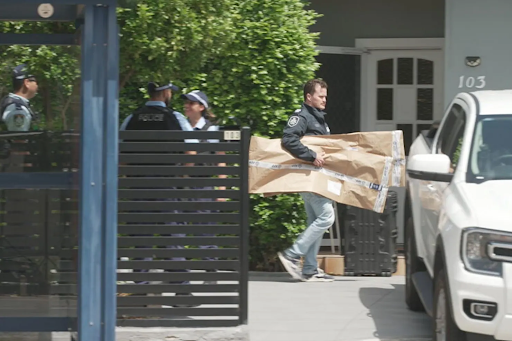 पुलिस ने साजिद और नवीद अकरम के किराए के मकान पर छापेमारी कर दो बंदूकें जब्त की है। (सोर्स- द ऐज)