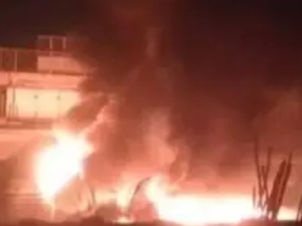 Fire breaks out in cabin at Bampur railway crossing