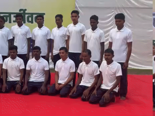 5 नक्सलियों पर 8-8 लाख का इनाम था। 3 नक्सलियों पर 5-5 लाख रुपए का इनाम था।