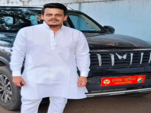 यूथ कांग्रेस के प्रदेश सचिव राहुल ठाकुर का गाड़ी को पुलिस ने जब्त कर थाने में खड़ा किया है।