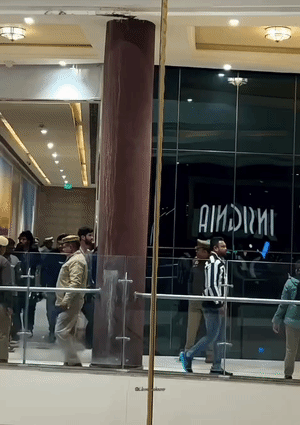 खिलाड़ियों के सिनेमा हॉल में एंट्री के समय सिक्योरिटी टाइट रखी गई।