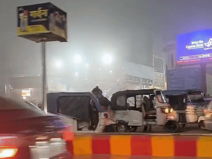 यह तस्वीर मंगलवार सुबह लखनऊ के चारबाग स्टेशन की है।