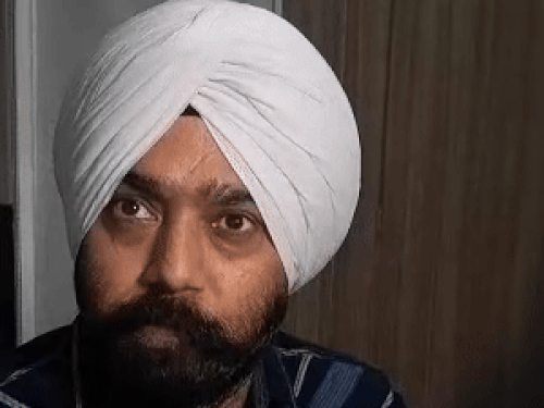 लुधियाना में इनोवा कार का एक्सीडेंट:  दो दोस्त घायल कुत्ते को बचाने के चक्कर में हुआ हादसा,गाड़ी 70% डैमेज – Ludhiana News