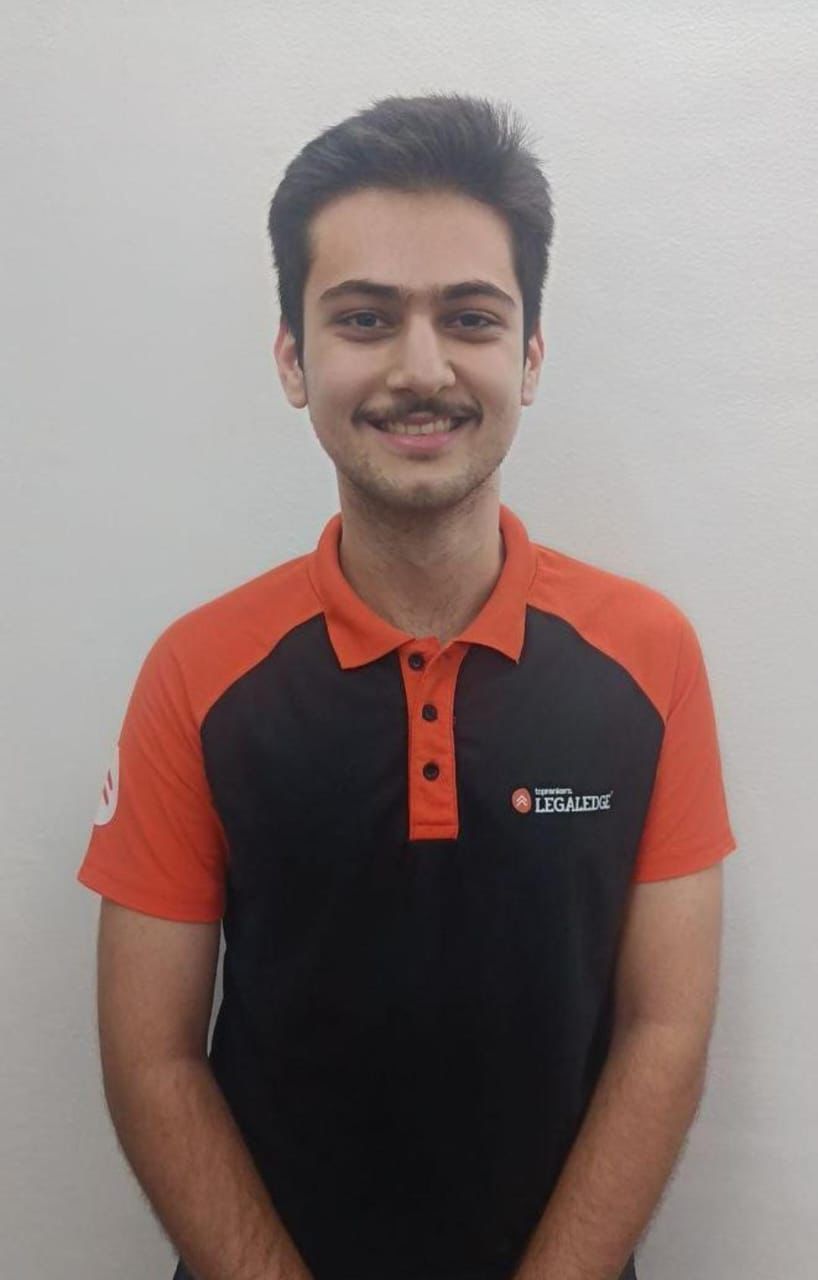 ऑल इंडिया 10 रैंक हासिल करने वाले आरव टिक्कू ने भी तैयारी भोपाल से की है। हालांकि आरव का डोमिसाइल उत्तराखंड के हल्द्वानी का है।