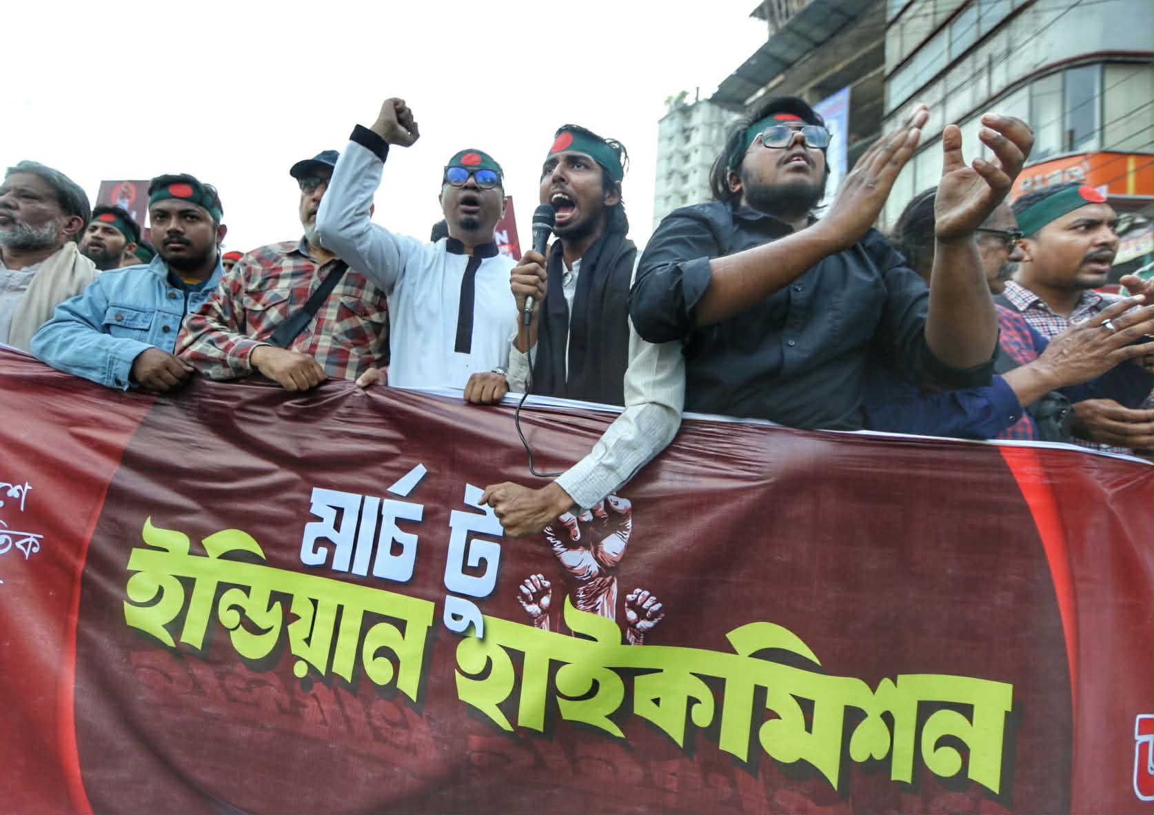 दोपहर करीब 3:15 बजे मार्च शुरू करने से पहले रमपुरा ब्रिज इलाके में करीबसौ लोग जमा हुए थे।