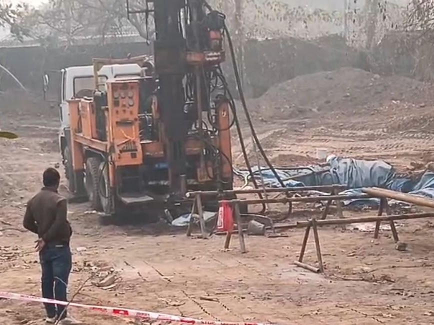 केंदुआडीह गैस रिसाव, बोरहोल का काम दूसरे दिन जारी:  20 मीटर तक बोरिंग का लक्ष्य, नाइट्रोजन गैस से होगा नियंत्रण – Dhanbad News