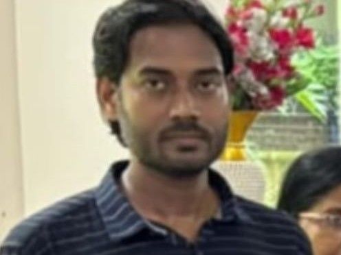 અમ્બેશ, જેણે પોતાના માતા-પિતાની હત્યા કરી.