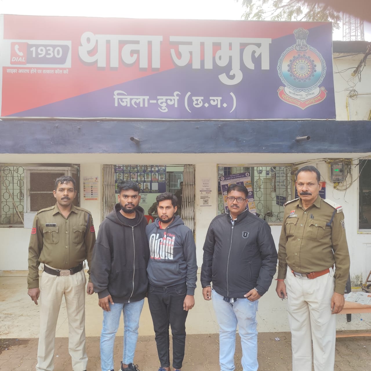 पुलिस ने भाई उसके दोस्त और ज्वेलर्स संचालक को किया गिरफ्तार।
