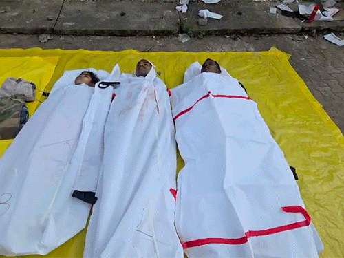 सुरक्षाबलों ने एनकाउंटर में मारे गए नक्सलियों के शव बरामद कर लिए हैं।