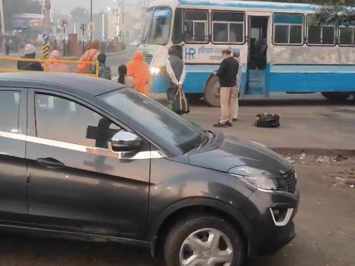 फतेहाबाद में सुबह-सुबह मौसम साफ रहा