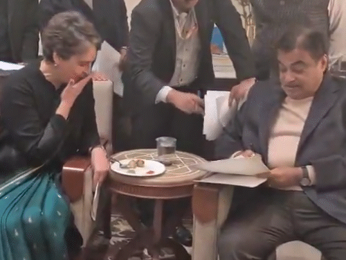 પ્રિયંકાએ ગડકરીની સ્પેશિયલ ચોખાની ડિશનો આનંદ માણ્યો.