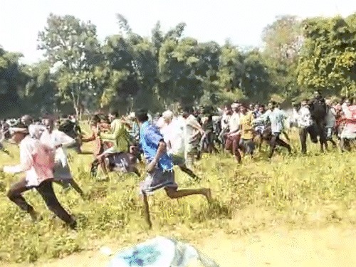 कांकेर में तीसरे दिन भी आदिवासी समाज और मसीही समाज के बीच झड़प।