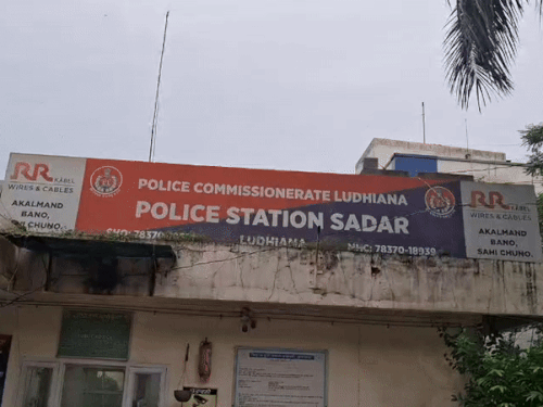 लुधियाना के सदर थाने में केस दर्ज हुआ। दोनों आरोपी गिरफ्तार किए गए।