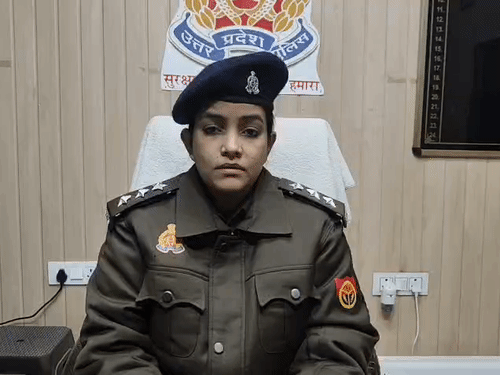 एसीपी नंदग्राम उपासना पांडे ने बताया- फ्लैट में बेड के अंदर लाश को छिपाकर रखा गया था।